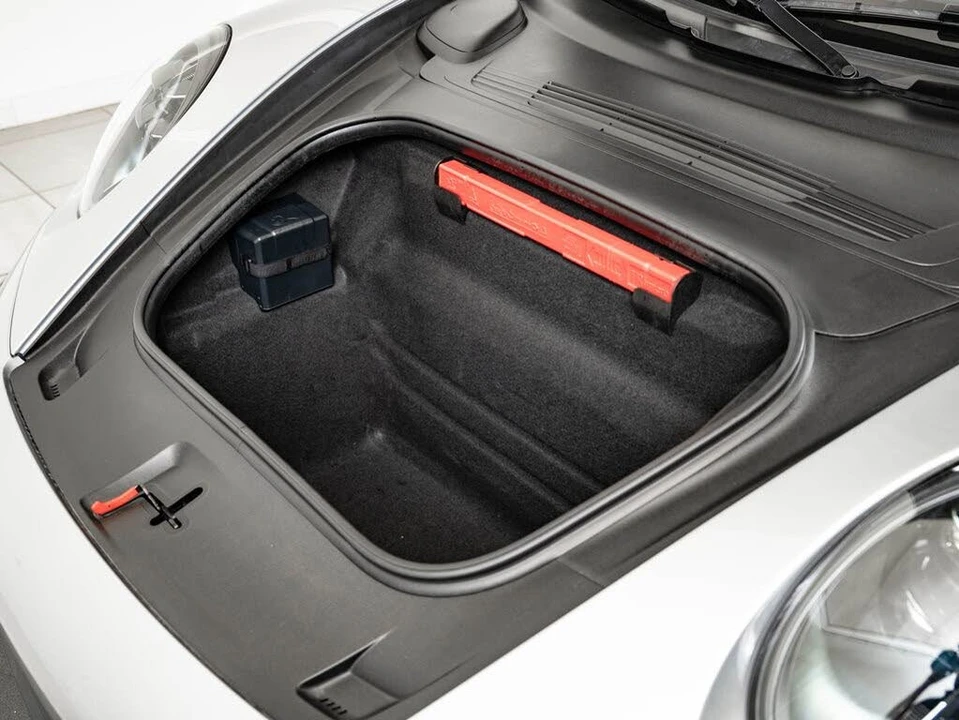 2025 Porsche 992 Carrera GTS - Image 22 of 31