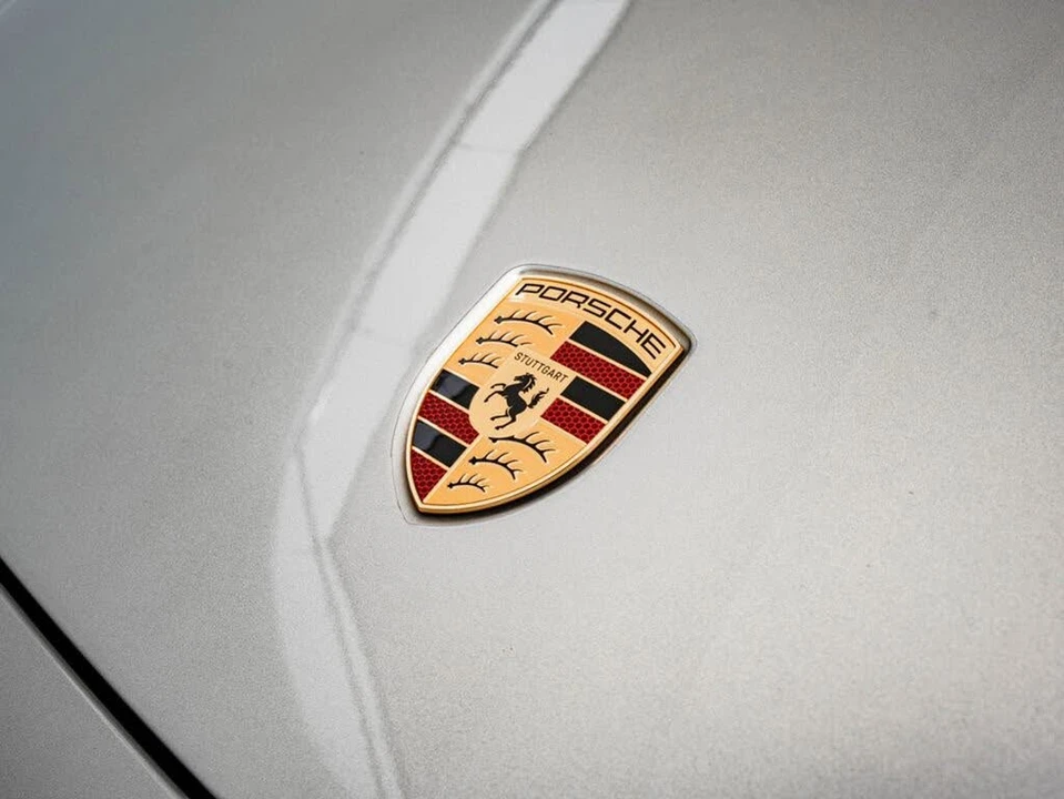 2025 Porsche 992 Carrera GTS - Image 16 of 31