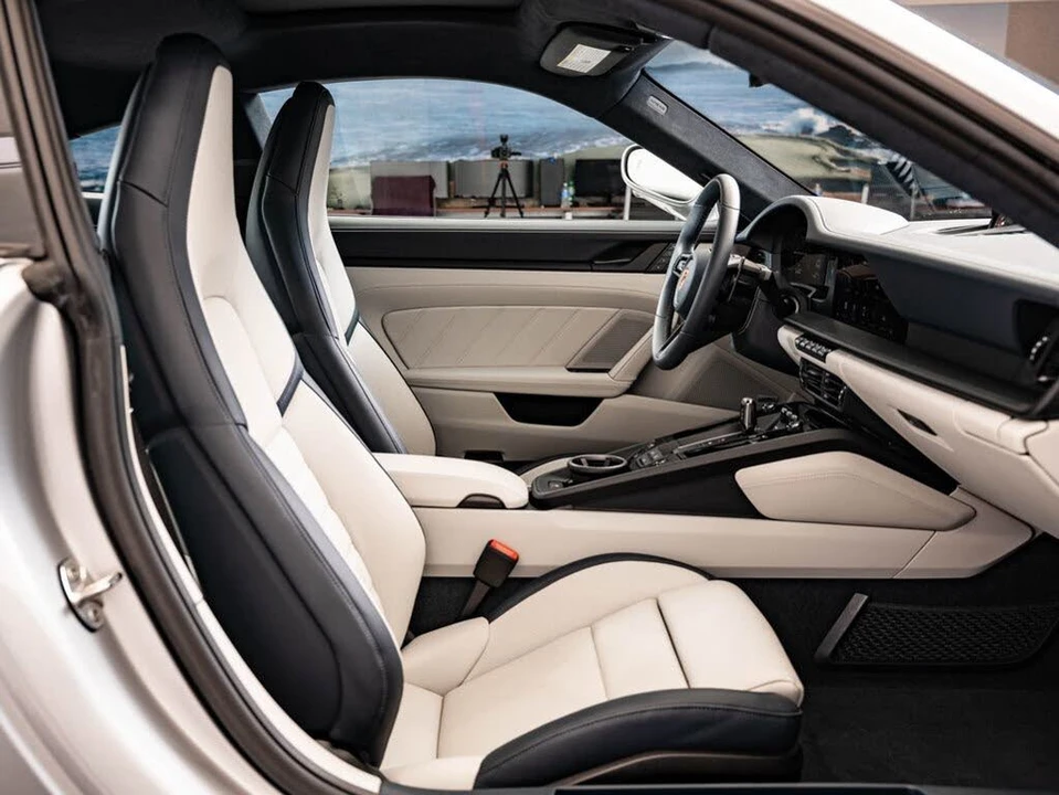 2025 Porsche 992 Carrera GTS - Image 24 of 31