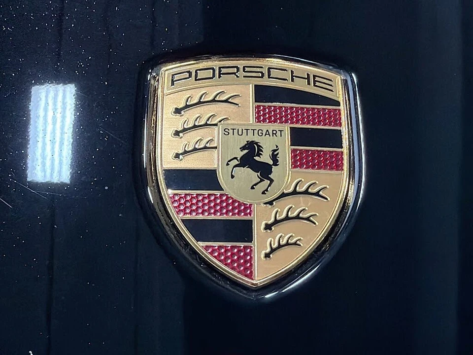2025 Porsche 992 Carrera GTS - Image 12 of 31