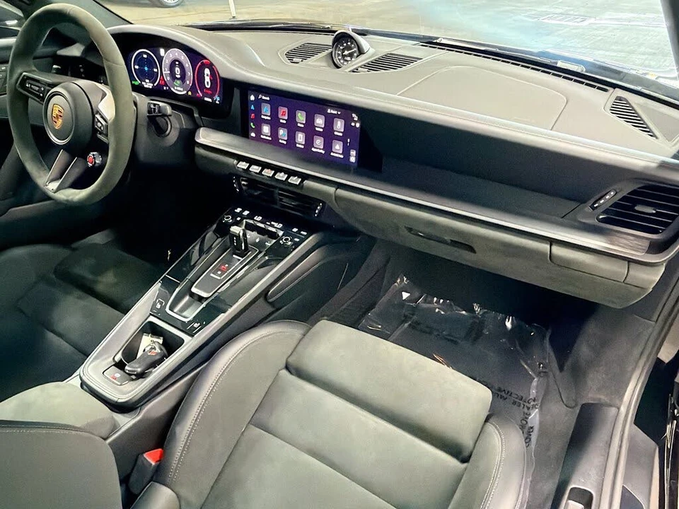 2025 Porsche 992 Carrera GTS - Image 14 of 31