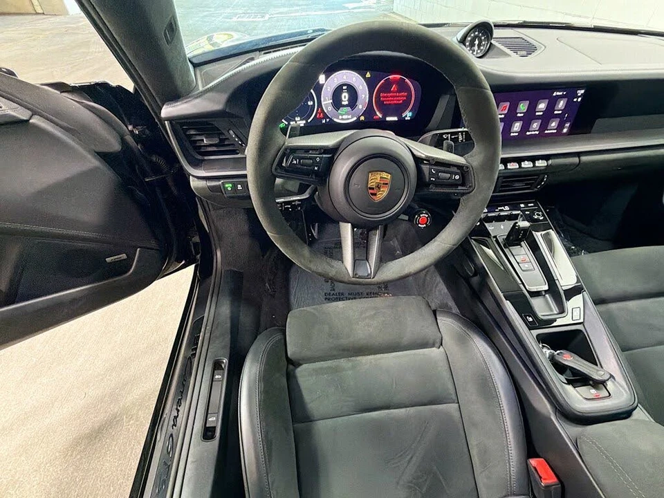 2025 Porsche 992 Carrera GTS - Image 16 of 31