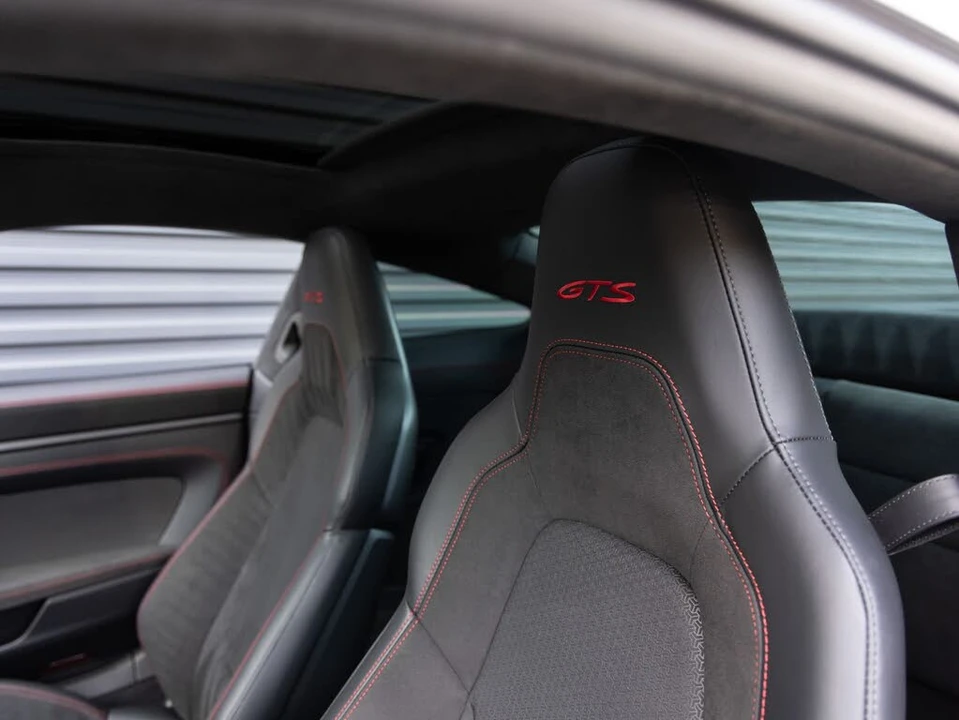 2025 Porsche 992 Carrera GTS - Image 25 of 31