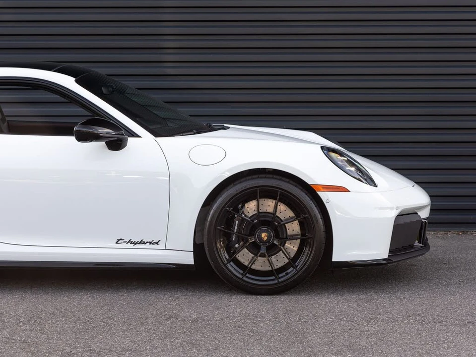 2025 Porsche 992 Carrera GTS - Image 9 of 31
