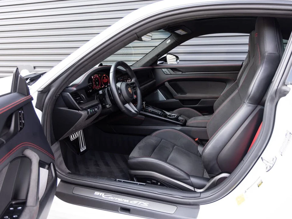 2025 Porsche 992 Carrera GTS - Image 24 of 31