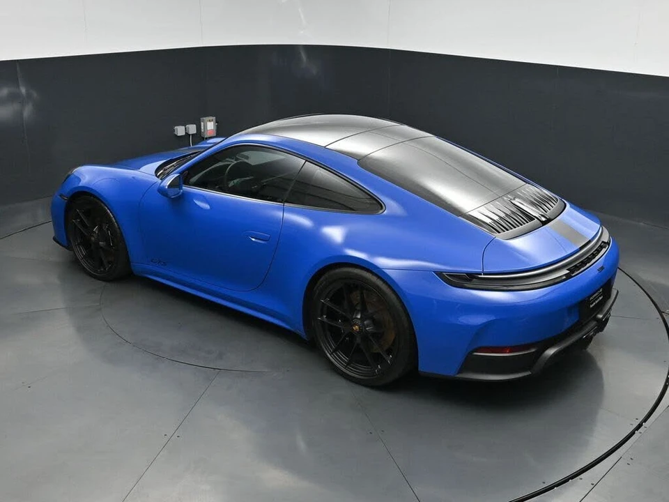 2025 Porsche 992 Carrera GTS - Image 17 of 31