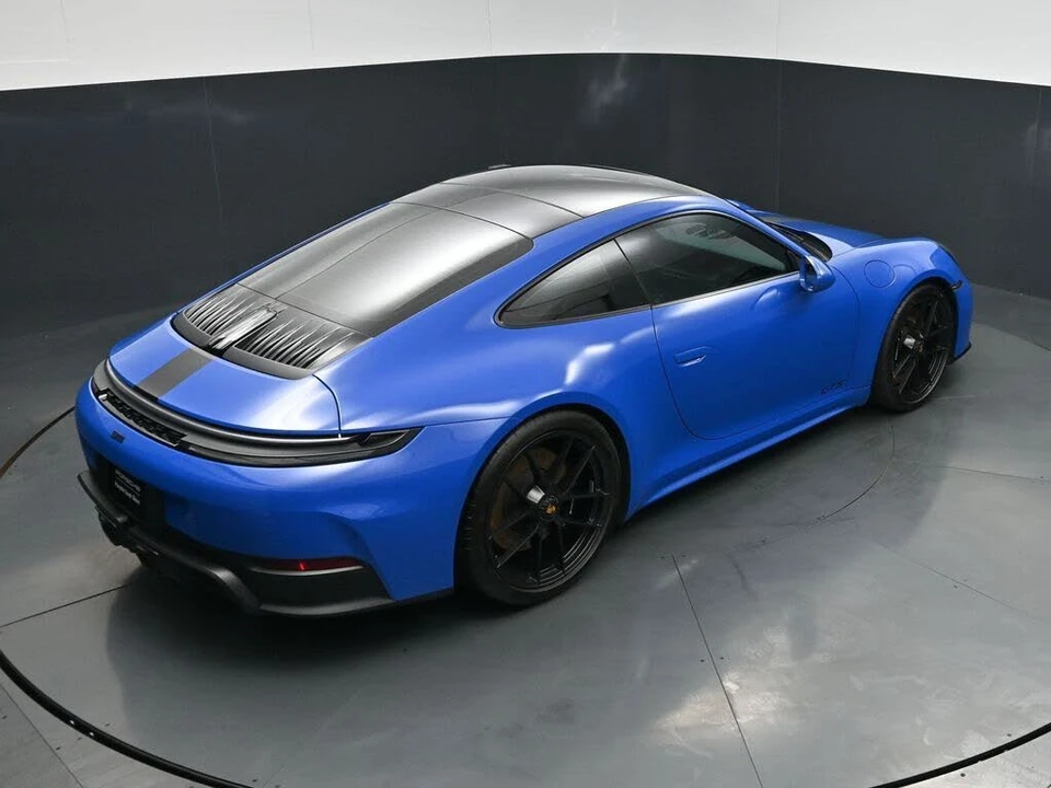 2025 Porsche 992 Carrera GTS - Image 19 of 31