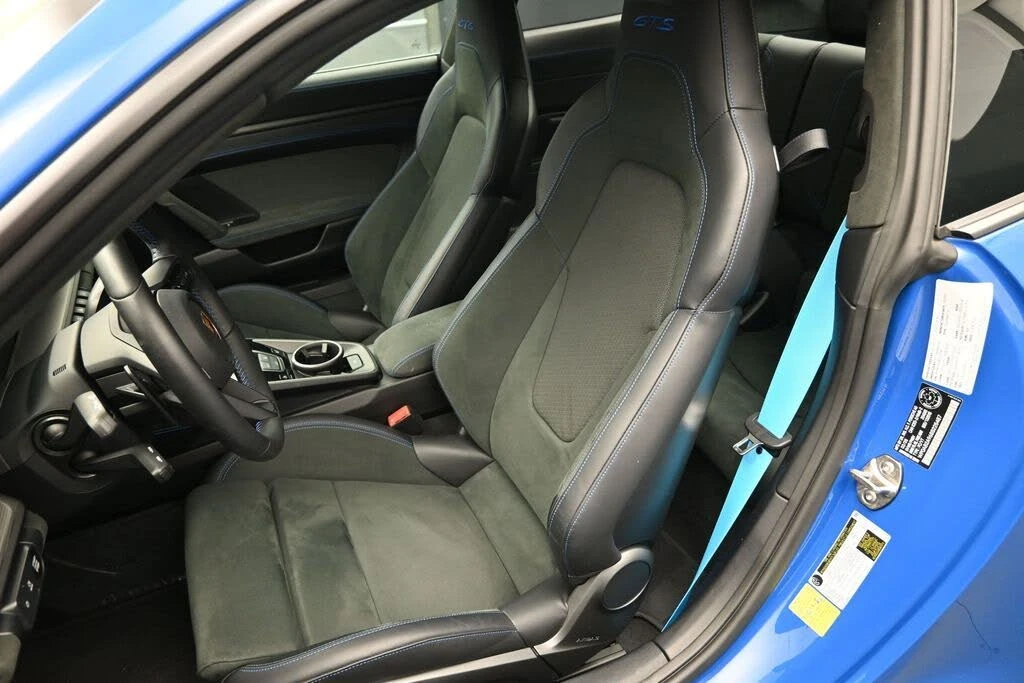 2025 Porsche 992 Carrera GTS - Image 7 of 31