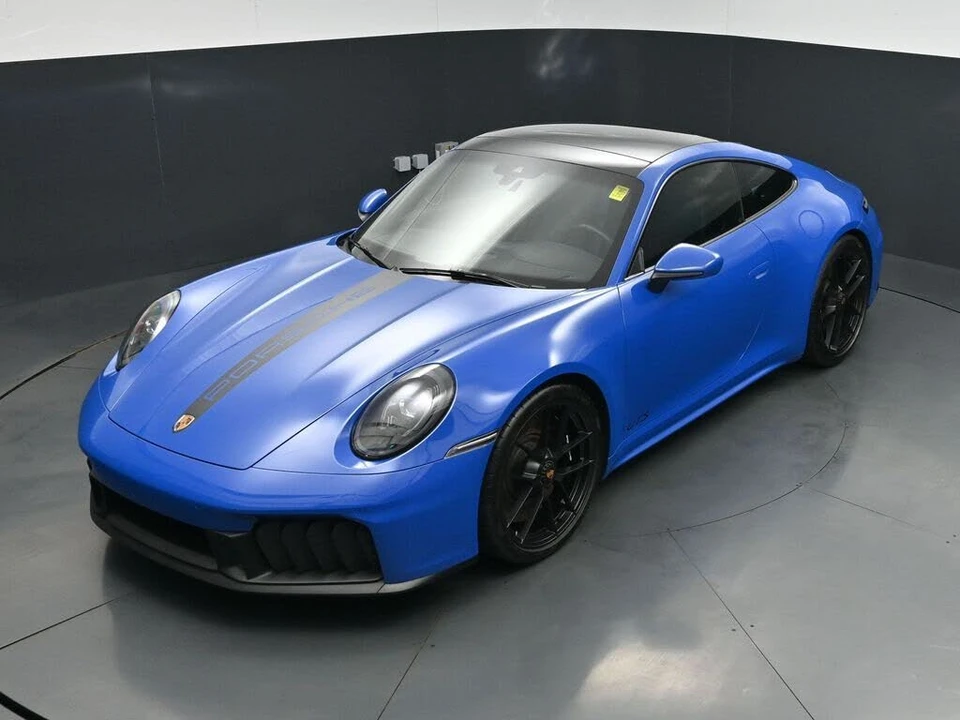 2025 Porsche 992 Carrera GTS - Image 15 of 31