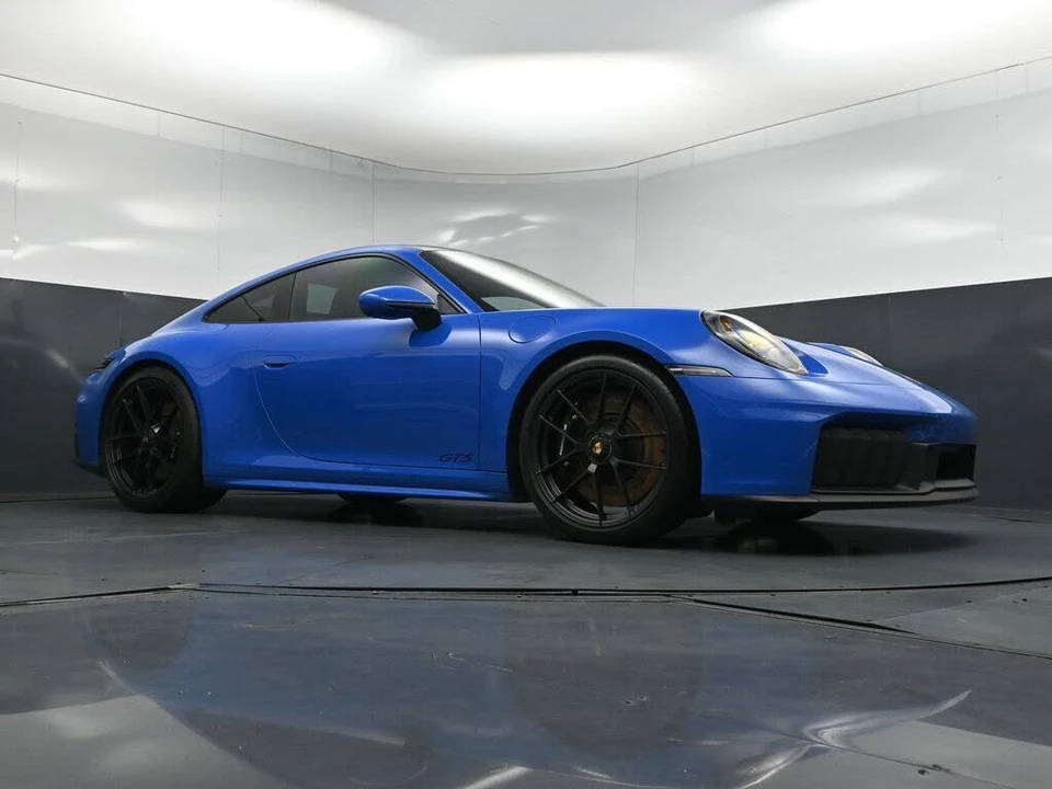 2025 Porsche 992 Carrera GTS - Image 29 of 31