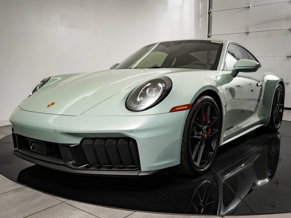 2025 Porsche 992 Carrera GTS - Image 19 of 31