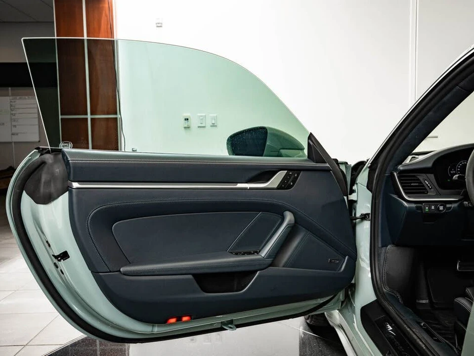2025 Porsche 992 Carrera GTS - Image 28 of 31