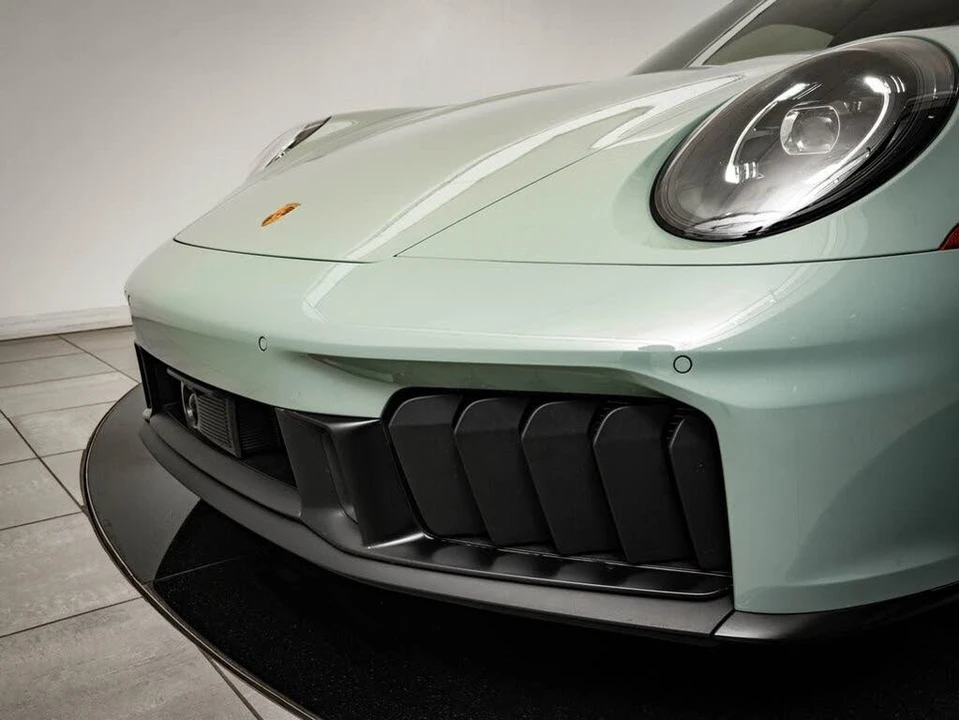 2025 Porsche 992 Carrera GTS - Image 16 of 31