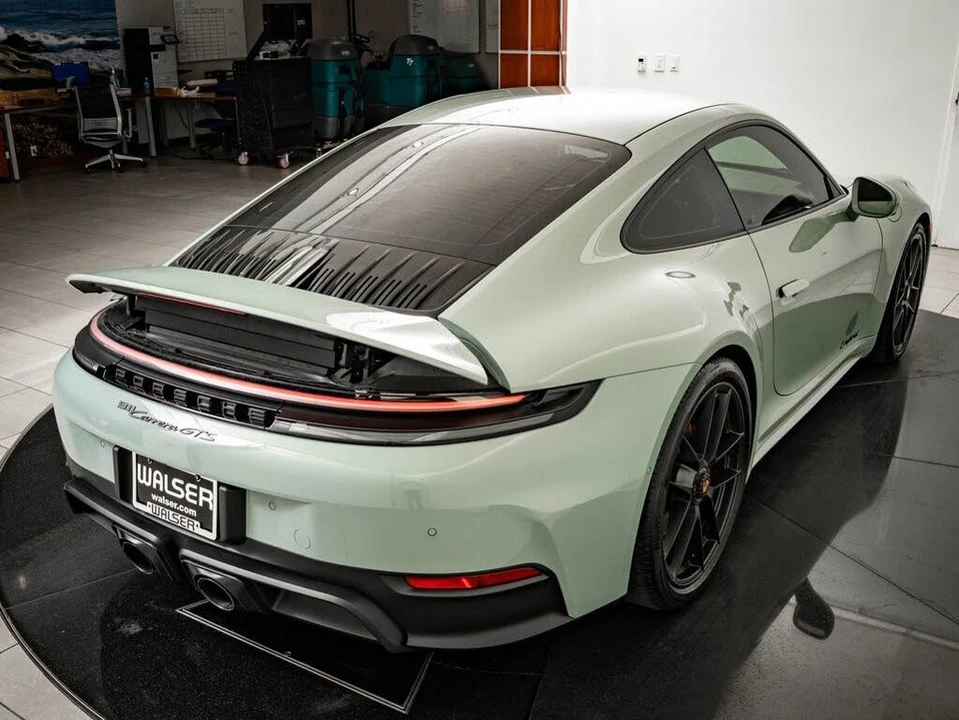 2025 Porsche 992 Carrera GTS - Image 20 of 31