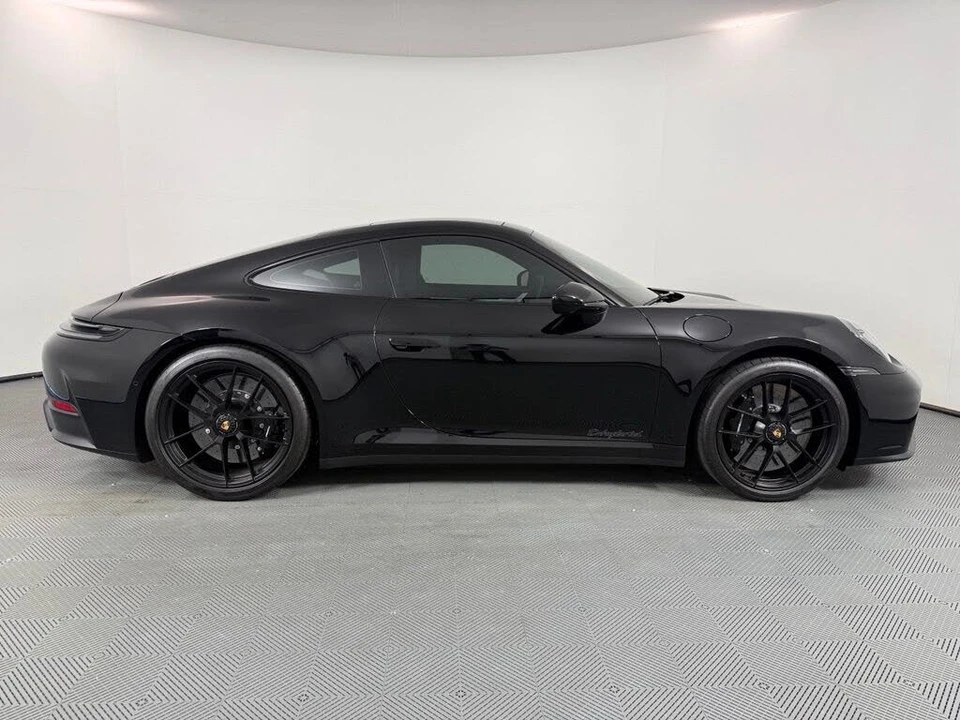 2025 Porsche 992 Carrera GTS - Image 8 of 27