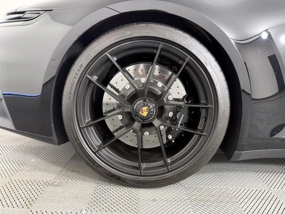 2025 Porsche 992 Carrera GTS - Image 13 of 27