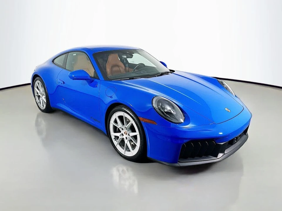 2025 Porsche 992 Carrera GTS - Image 7 of 31