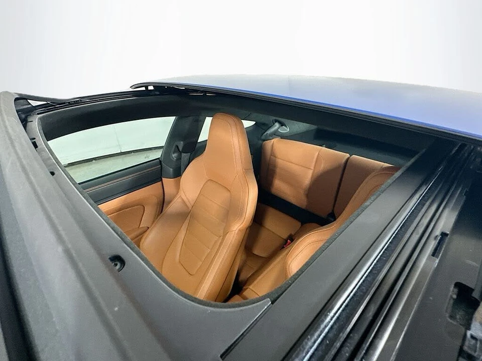 2025 Porsche 992 Carrera GTS - Image 14 of 31