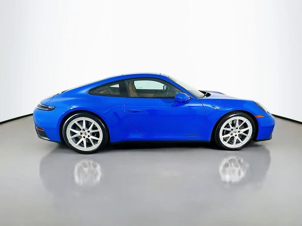 2025 Porsche 992 Carrera GTS - Image 8 of 31