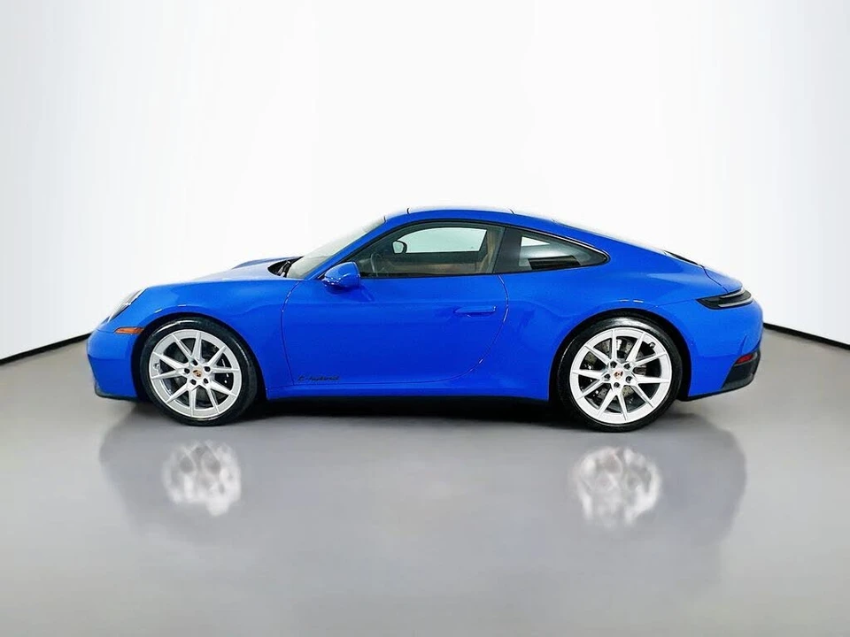 2025 Porsche 992 Carrera GTS - Image 2 of 31