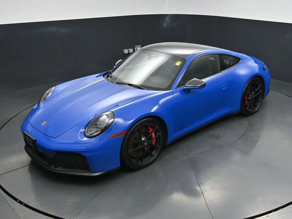 2025 Porsche 992 Carrera GTS - Image 14 of 31