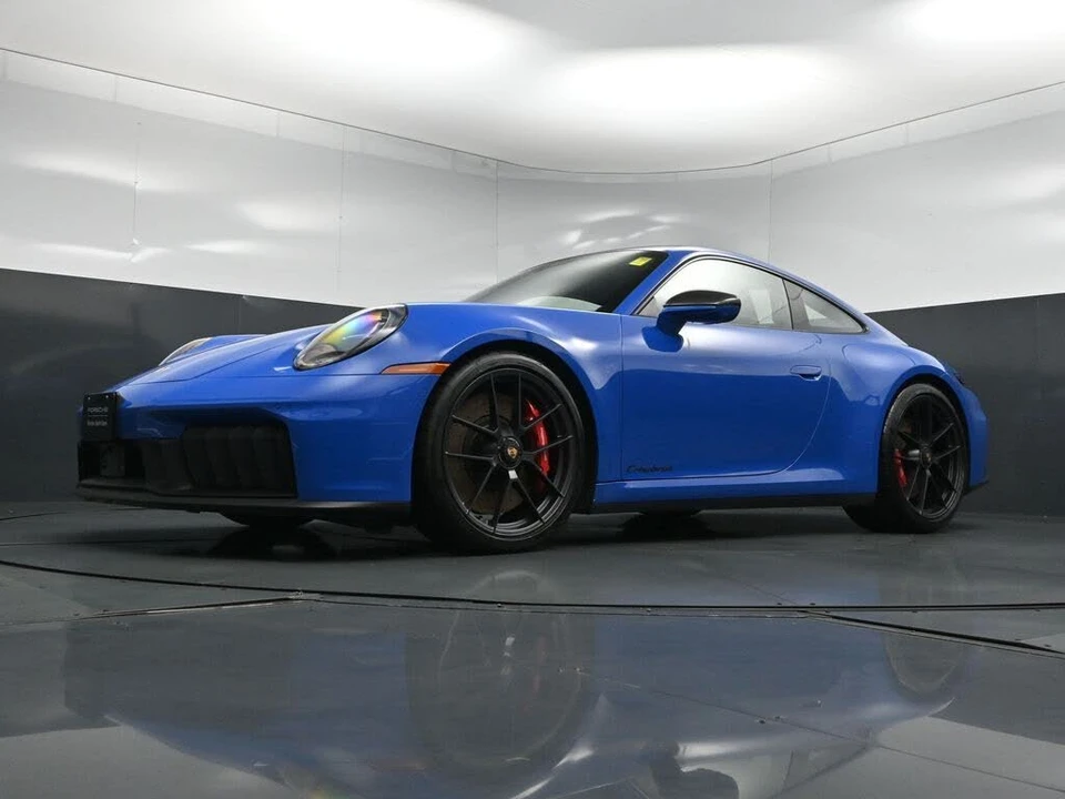 2025 Porsche 992 Carrera GTS - Image 22 of 31