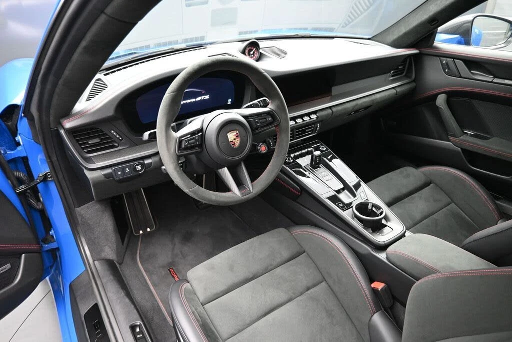 2025 Porsche 992 Carrera GTS - Image 4 of 31