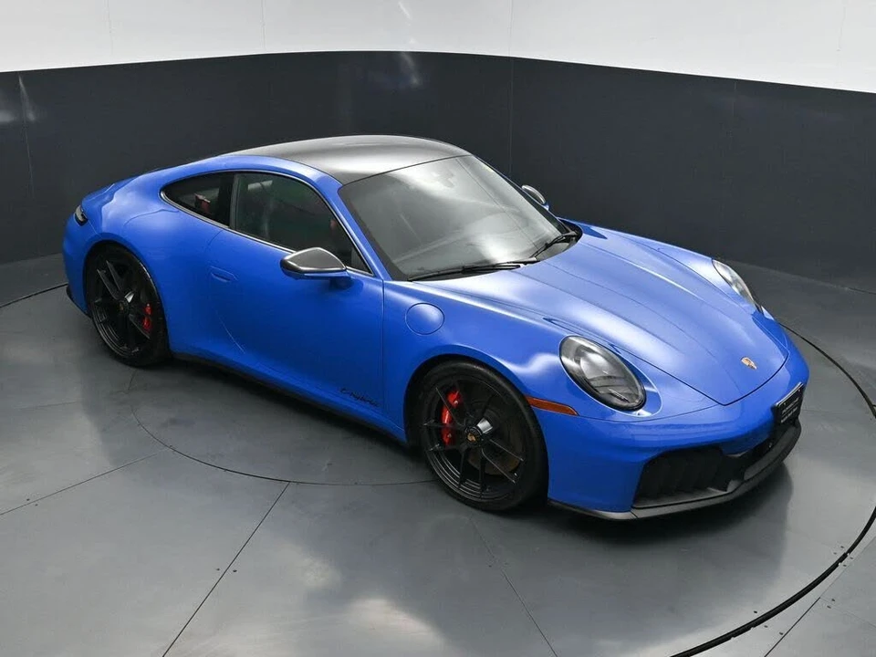 2025 Porsche 992 Carrera GTS - Image 20 of 31