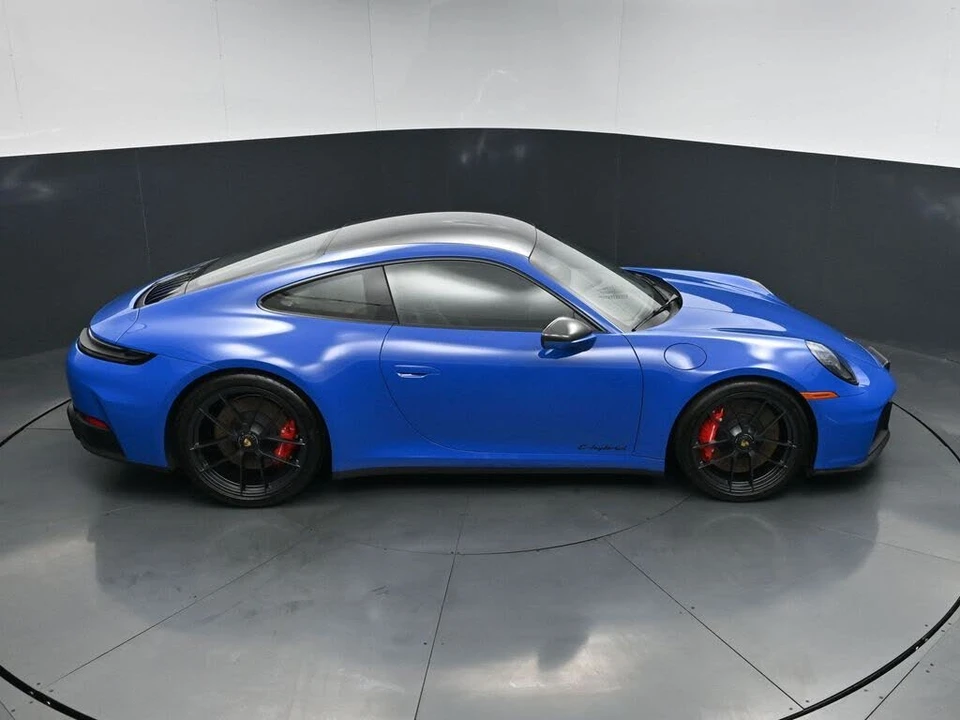 2025 Porsche 992 Carrera GTS - Image 19 of 31