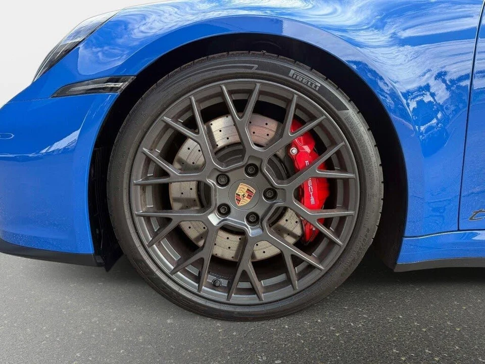 2025 Porsche 992 Carrera GTS - Image 13 of 31