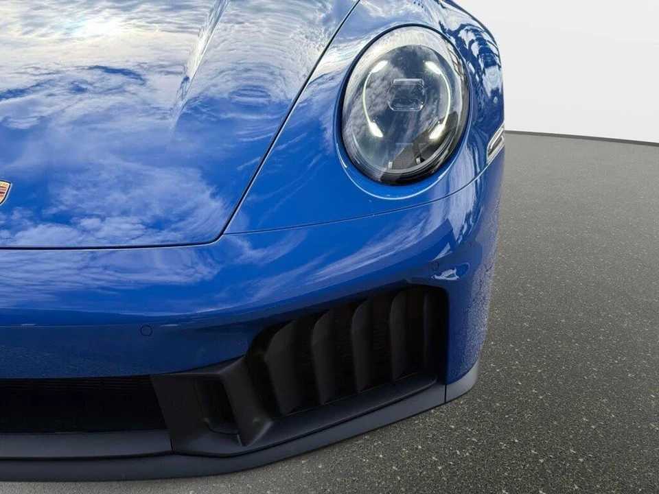2025 Porsche 992 Carrera GTS - Image 10 of 31