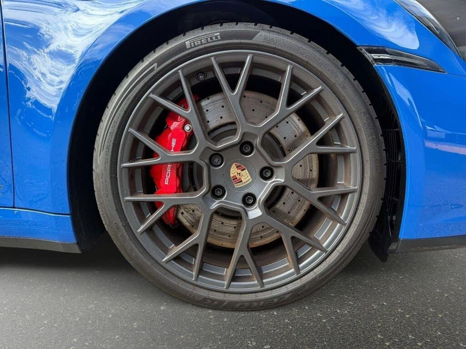 2025 Porsche 992 Carrera GTS - Image 22 of 31