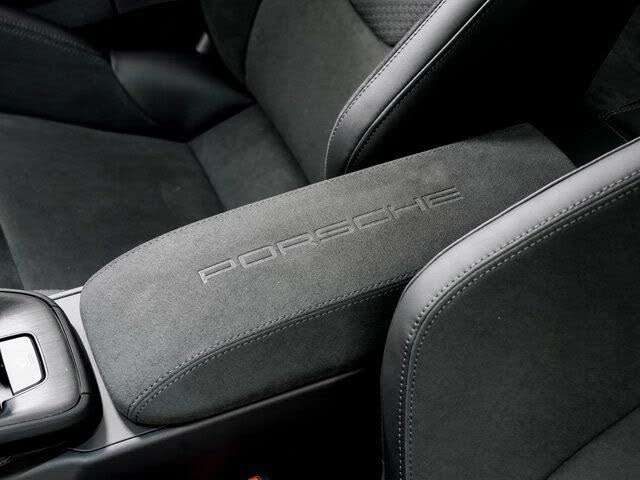 2025 Porsche 992 Carrera GTS - Image 24 of 31