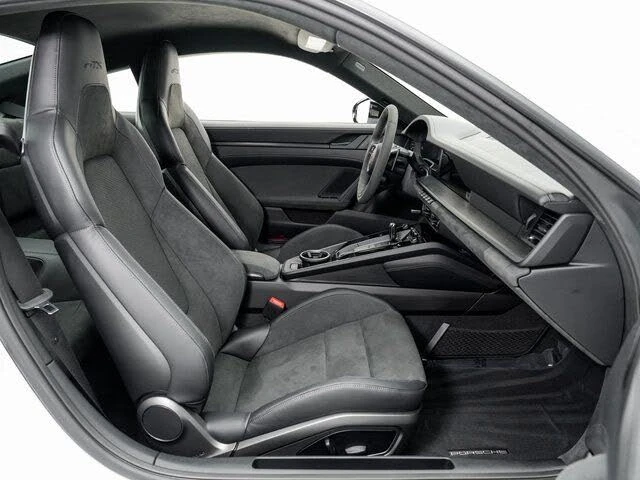 2025 Porsche 992 Carrera GTS - Image 27 of 31