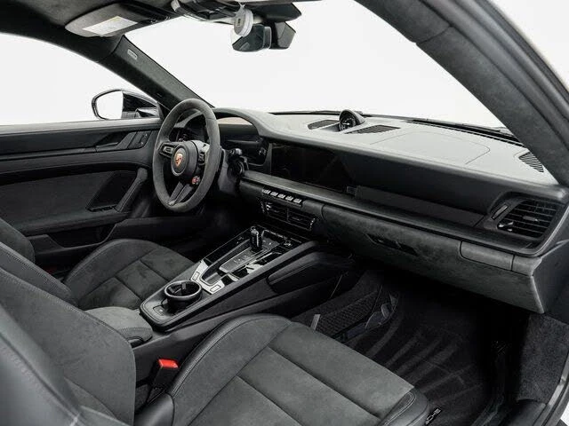 2025 Porsche 992 Carrera GTS - Image 26 of 31
