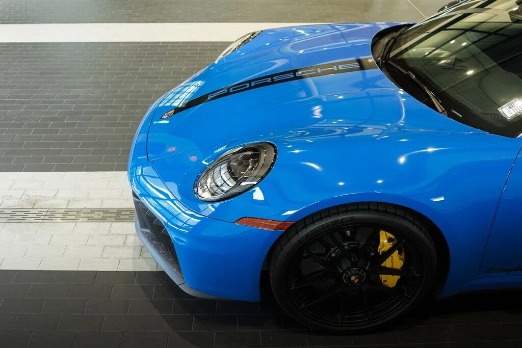 2025 Porsche 992 Carrera GTS - Image 20 of 31