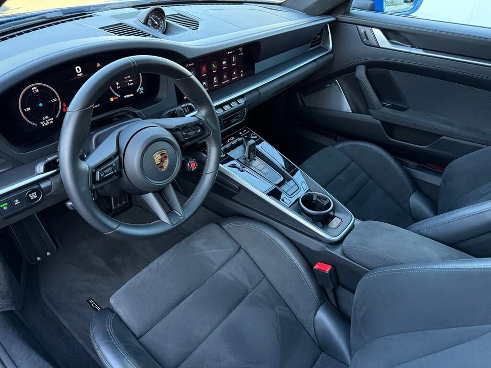 2025 Porsche 992 Carrera GTS - Image 4 of 31