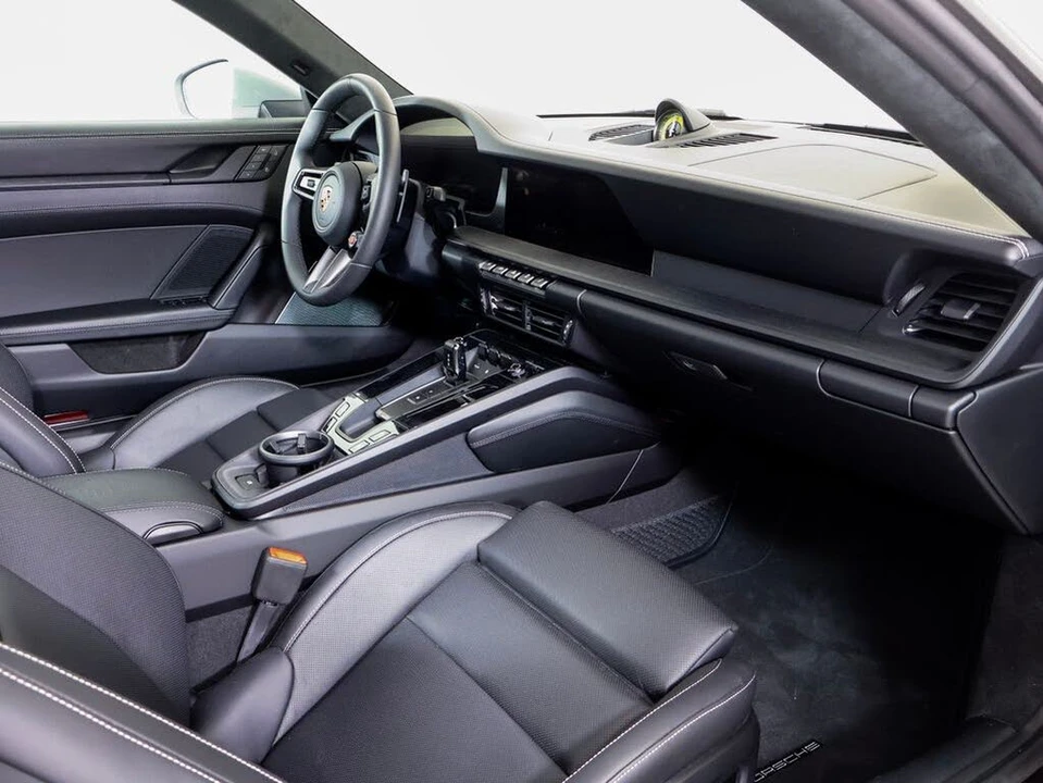 2025 Porsche 992 Carrera GTS - Image 7 of 31