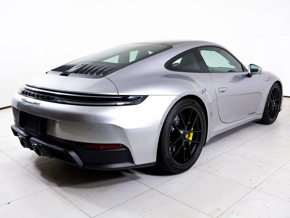 2025 Porsche 992 Carrera GTS - Image 31 of 31