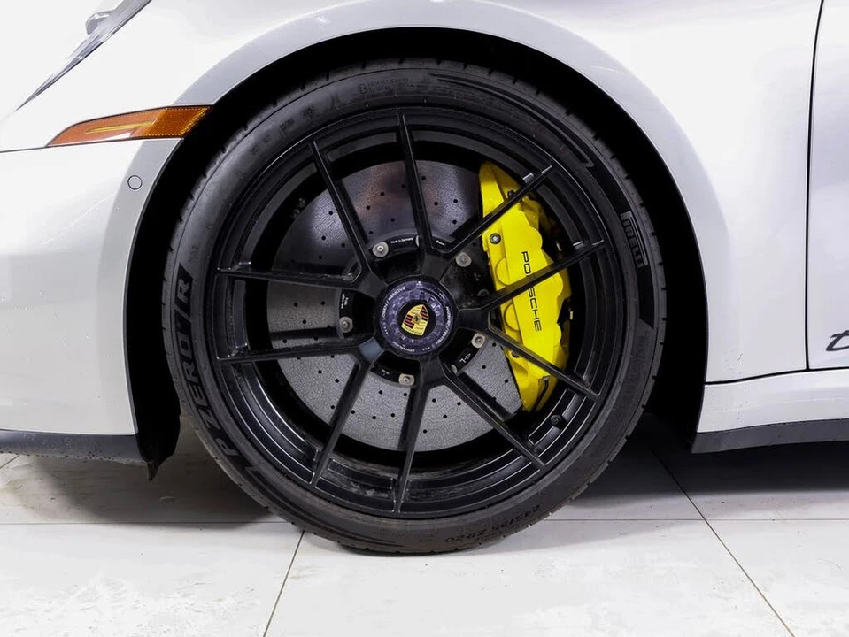2025 Porsche 992 Carrera GTS - Image 27 of 31