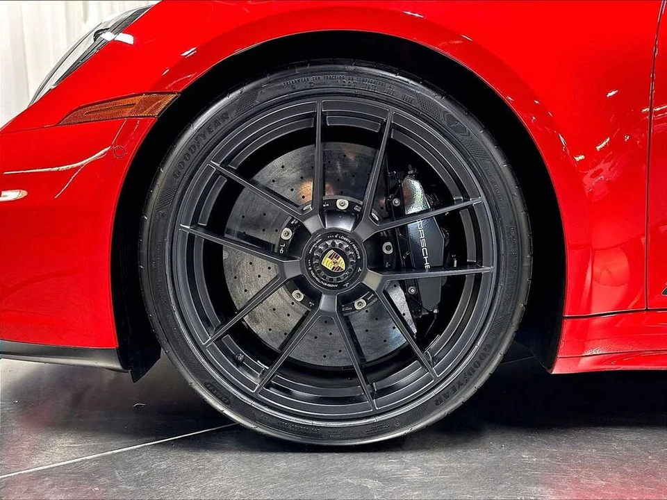2025 Porsche 992 Carrera GTS - Image 12 of 31