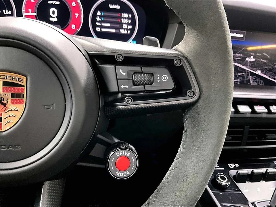 2025 Porsche 992 Carrera GTS - Image 20 of 31