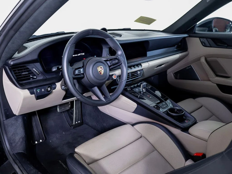 2025 Porsche 992 Carrera GTS - Image 4 of 31