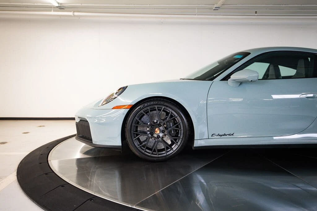 2025 Porsche 992 Carrera GTS - Image 11 of 30