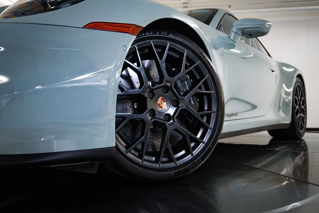 2025 Porsche 992 Carrera GTS - Image 12 of 30