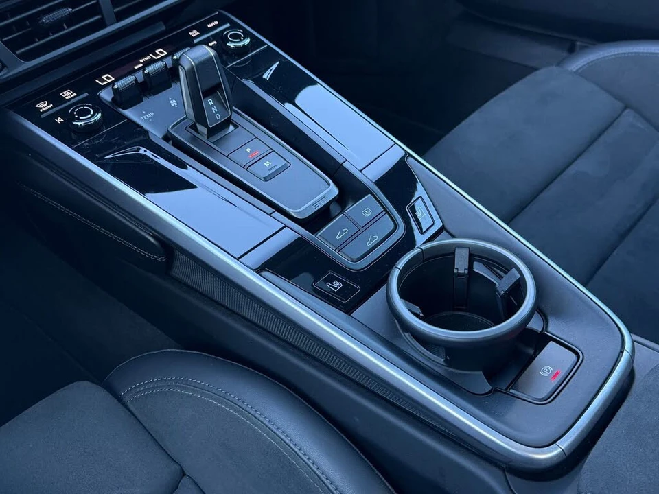 2025 Porsche 992 Carrera GTS - Image 22 of 31