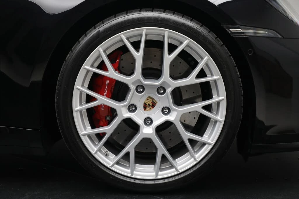 2025 Porsche 992 Carrera GTS - Image 23 of 30