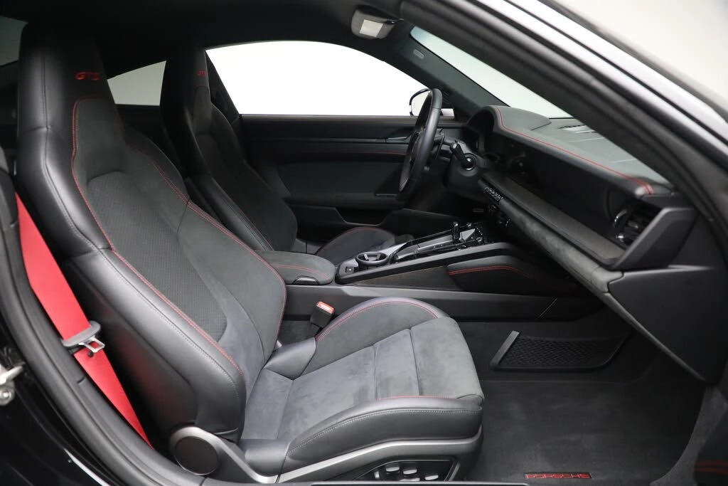 2025 Porsche 992 Carrera GTS - Image 16 of 30