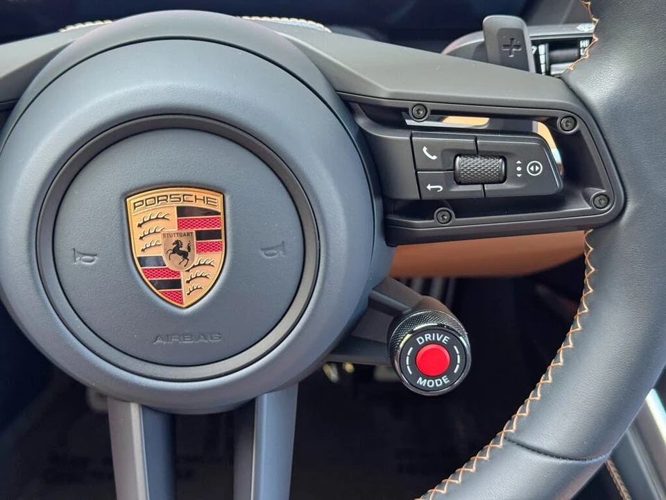 2025 Porsche 992 Carrera GTS - Image 23 of 31