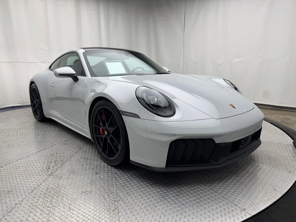 2025 Porsche 992 Carrera GTS - Image 18 of 31
